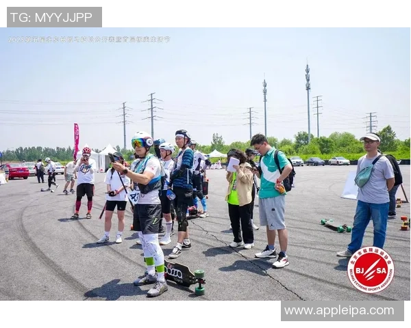 深圳滑板队在马拉松大满贯中的团队协作表现精彩纷呈值得点赞